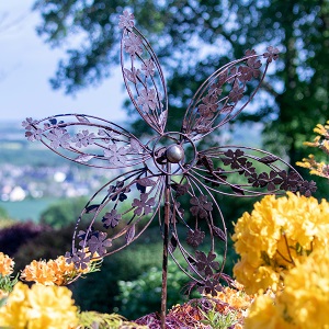 décoration fleur dans jardin