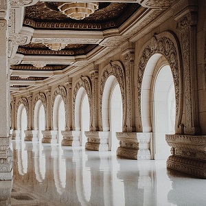 galerie avec plusieurs ouvertures
